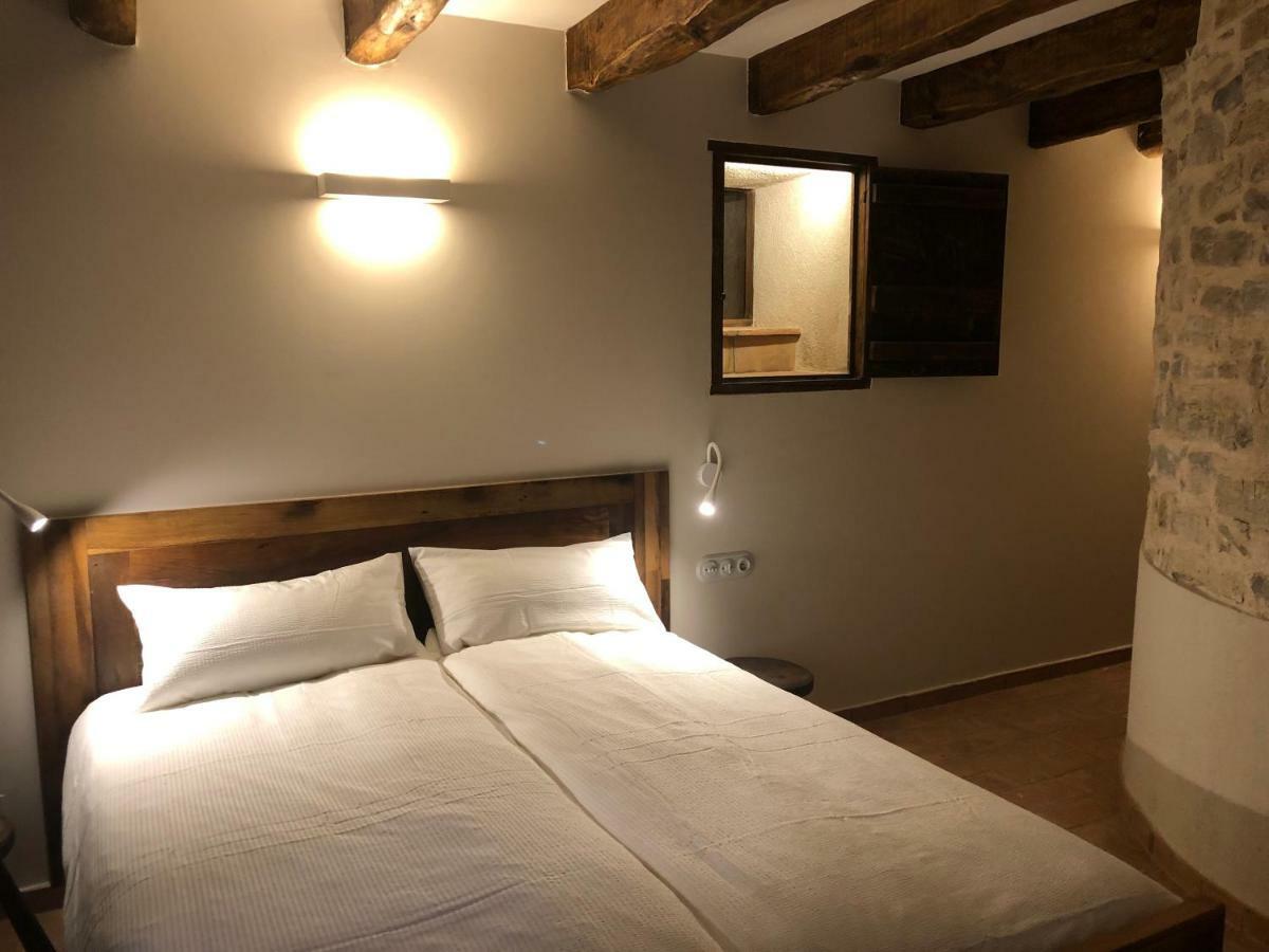 Cal Puig, Enoturismo Rural Entre Vinas Y Bosques Juncosa Eksteriør billede